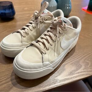 Nike Court Legacy Lifts